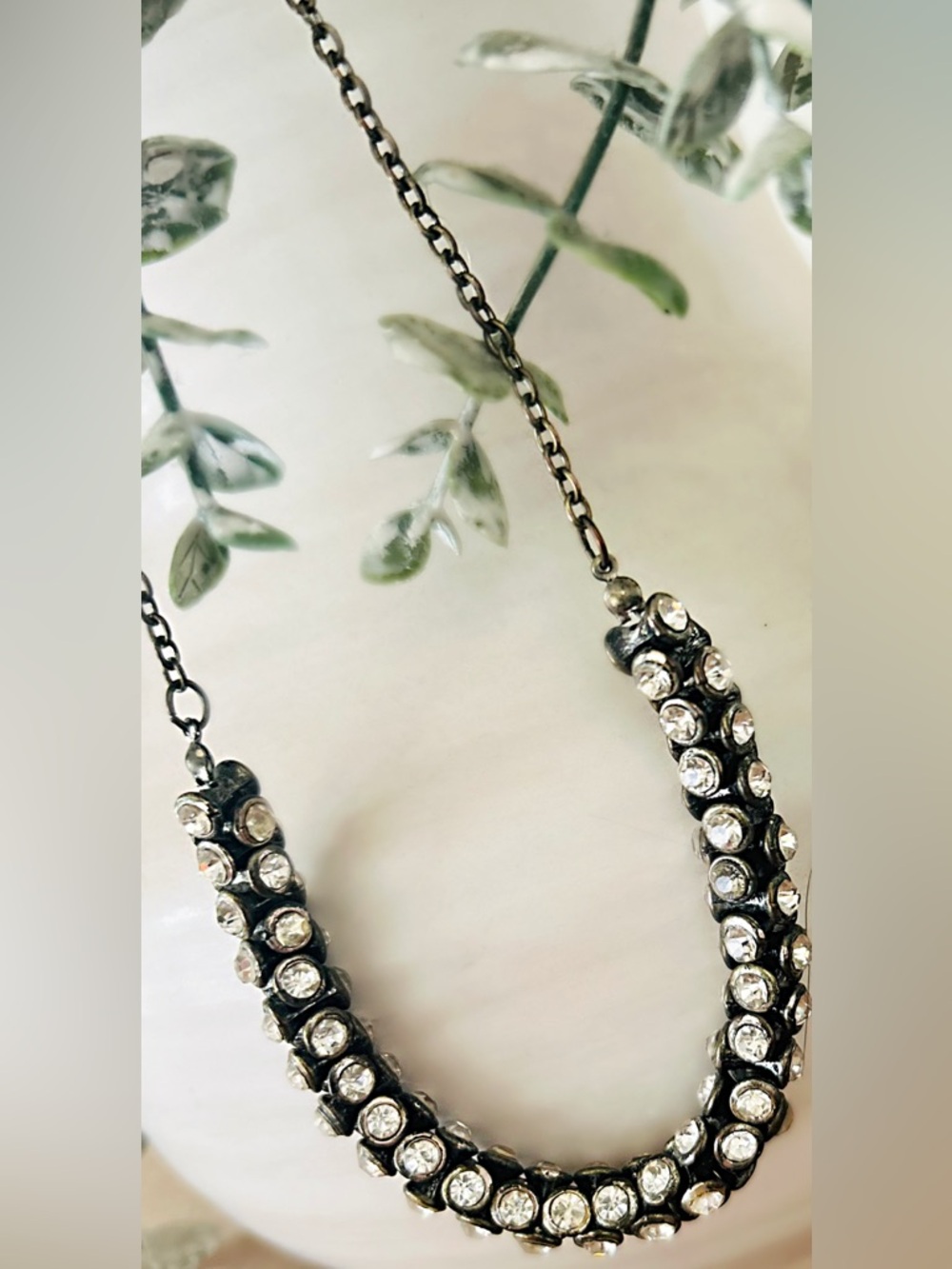 *NWOT Rhinestone Tubular Design Necklace - Picture 4 of 8